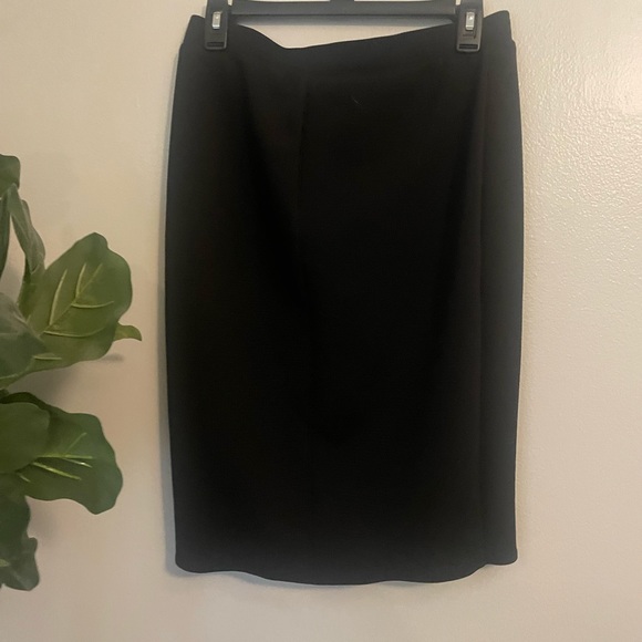Black skirt NWT - Picture 3 of 3